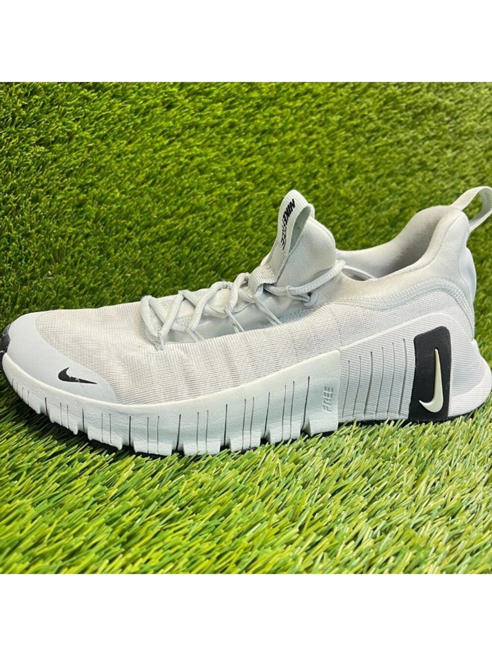 Nike Free Metcon 6 Womens Size 9.5 Silver Green Athletic Running Shoes Sneakers - Picture 3 of 10